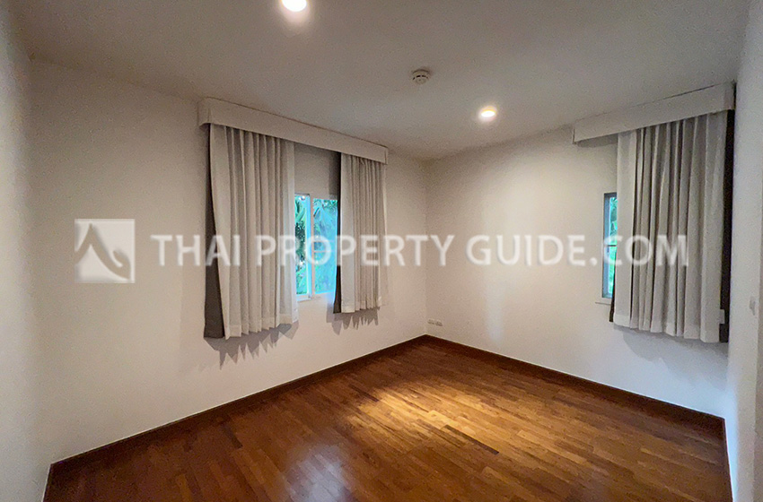 House with Shared Pool in Nichada Thani 